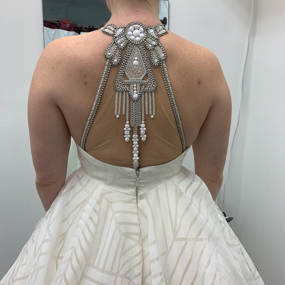 Hayley Paige Bahati Bridal Gown size 10 - Picture 12 of 13